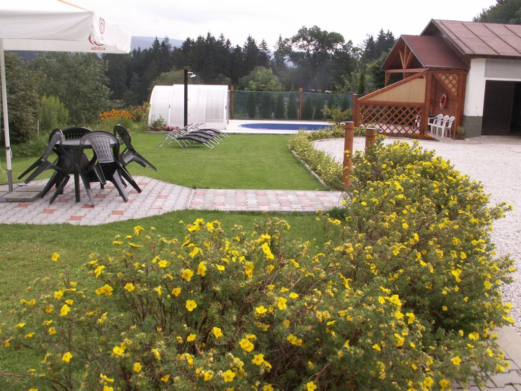 Hotel Lesni Dum Janské Lázně Buitenkant foto