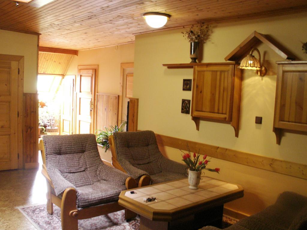 Hotel Lesni Dum Janské Lázně Buitenkant foto