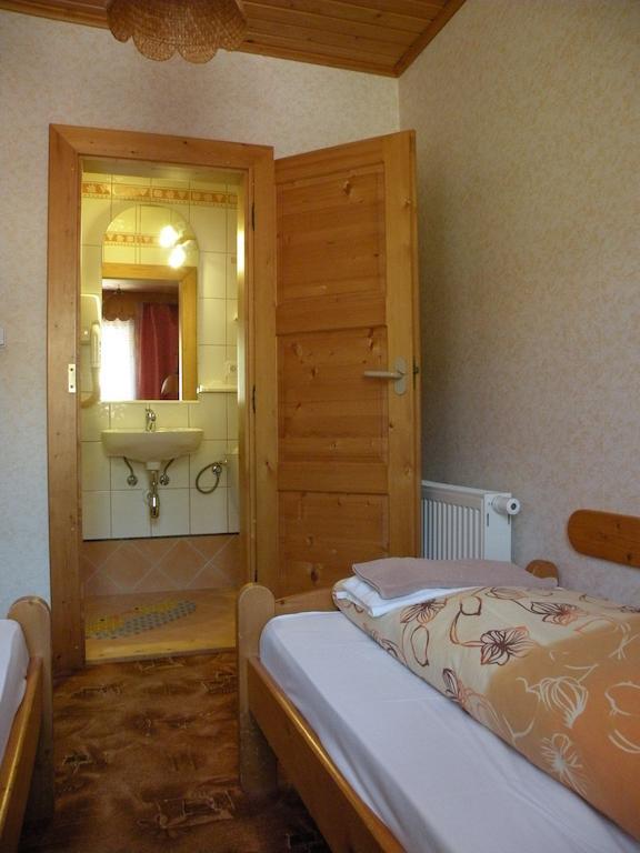 Hotel Lesni Dum Janské Lázně Kamer foto